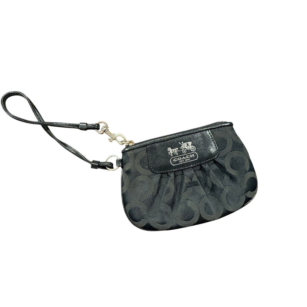 Coach Vintage Y2K Madison Signature OptArt Wristlet, Clutch. Black